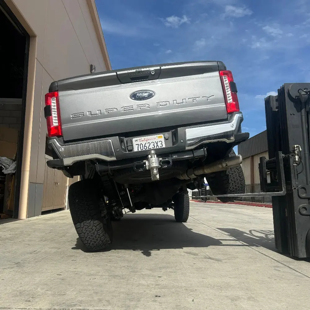 S&B | 2017-2026 Ford F350 / F450 Drw Torxz Traction Bar Kit 2