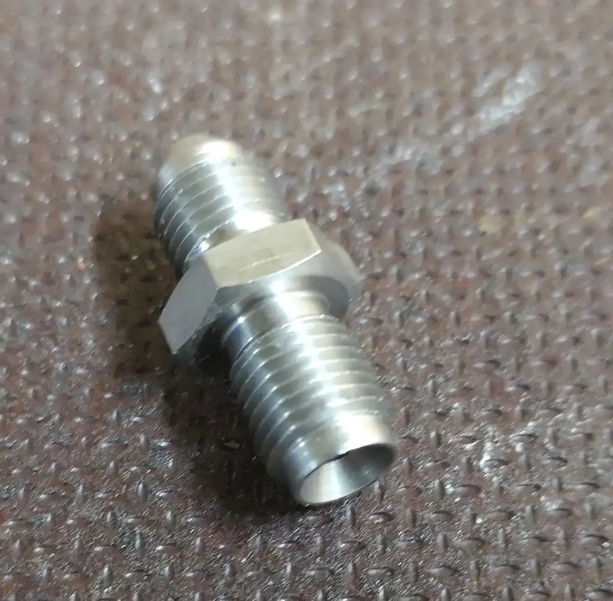Male Male Adaptor Convex To Concave Seat 3/8" Unf -3 1