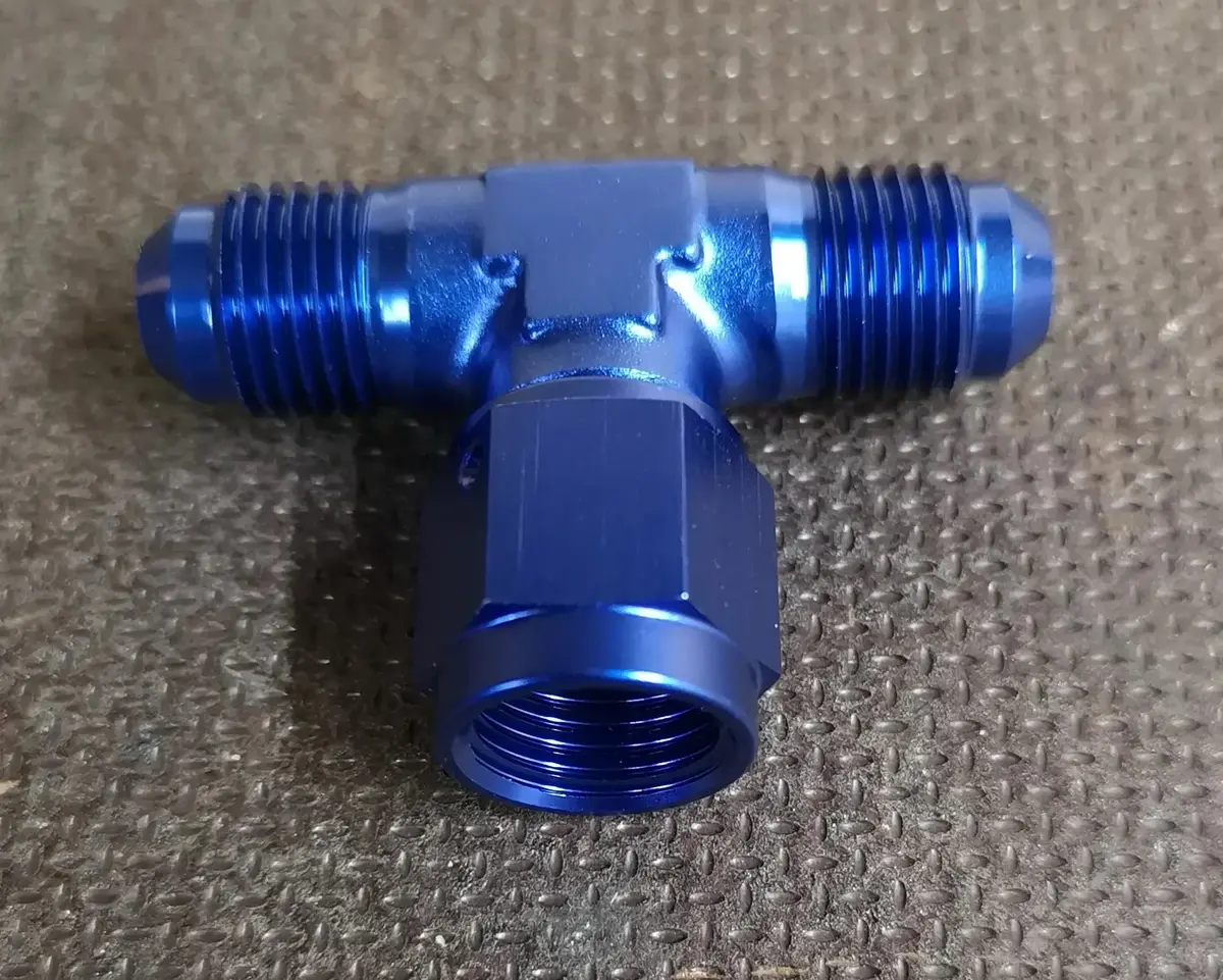 6 An Tee With Female Swivel 1