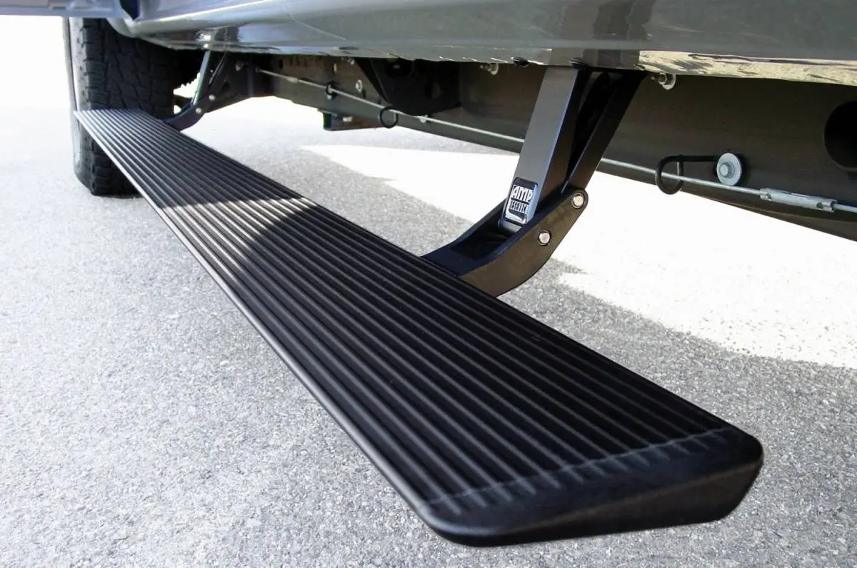 Amp Research | 1999-2006 Gm Silverado / Sierra 1500 / 2500 / 3500 Powerstep - Extended & Crew Cab 1