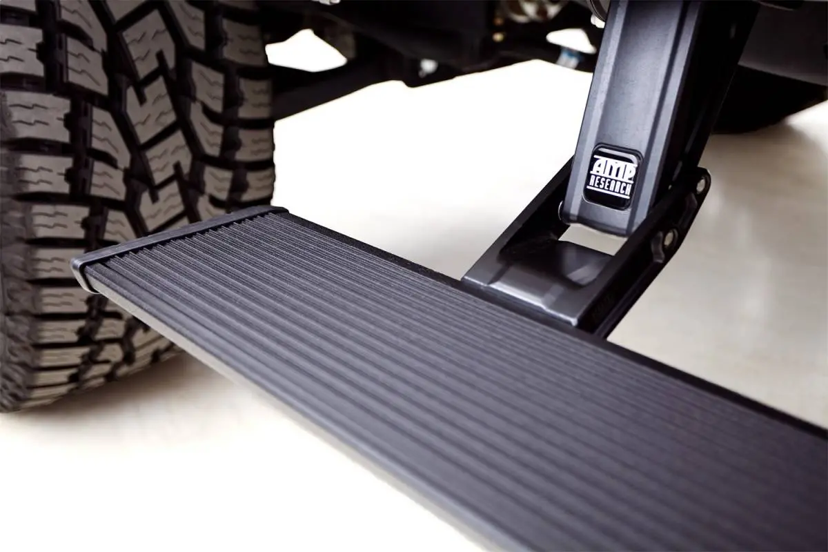 Amp Research | 2017-2019 Ford F250 / F350 / F450 Plug N' Play Powerstep Xtreme Running Board - All Cabs 1