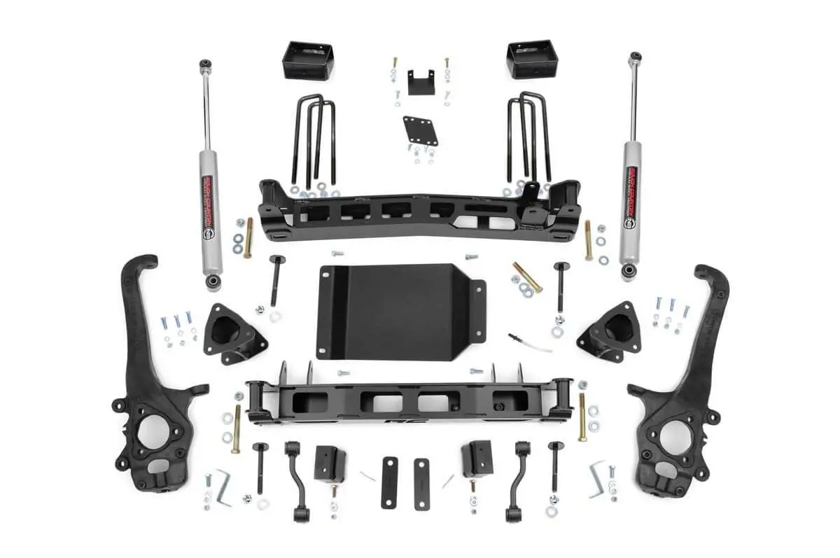 Rough Country | 2004-2015 Nissan Titan 2Wd / 4Wd 4 Inch Lift Kit 1