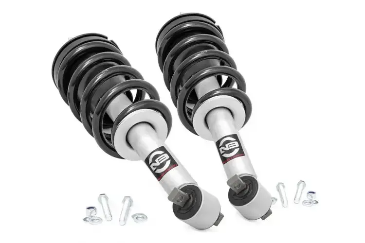 Rough Country | 2014-2018 Gm 1500 2 Inch Leveling Kit Loaded Strut | 501063 1