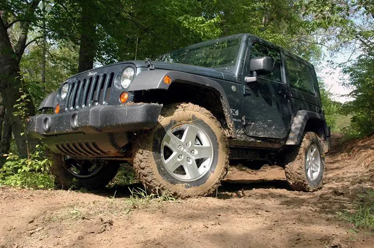 Rough Country | 2007-2018 Jeep Wrangler Jk 1.75 Inch Lift Kit With Premium N3 Shocks 2