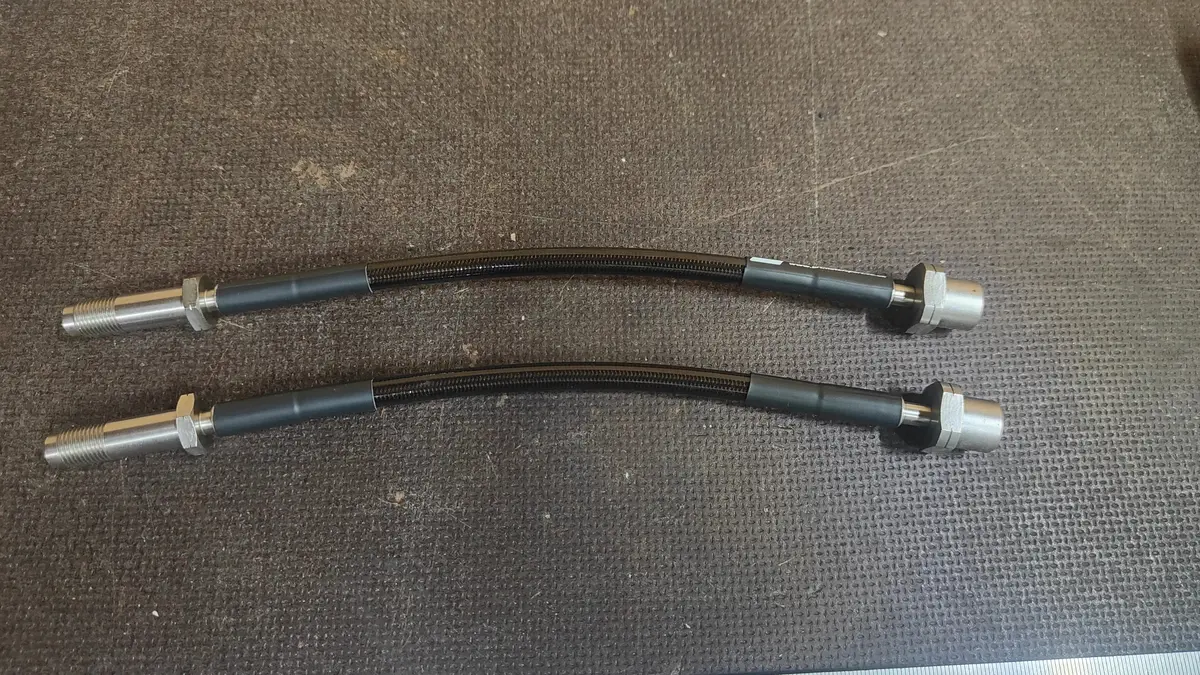 Vw Transporter T5 / T6 Rear Braided Brake Hoses 1