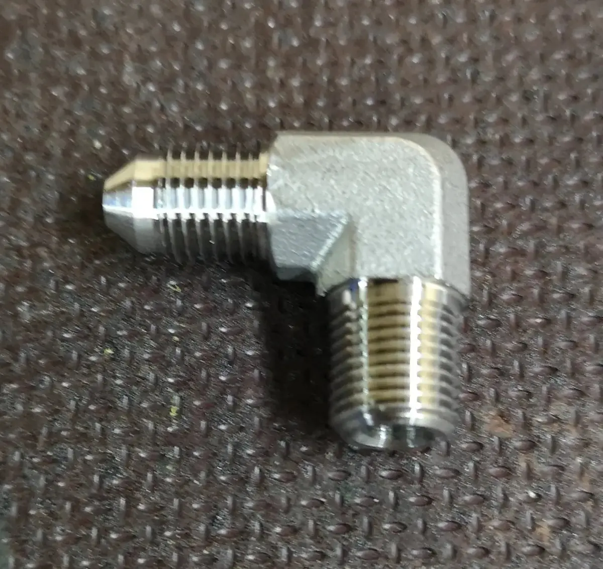 Stainless Steel 90° Fitting M10x1 To 1/8" Npt 1