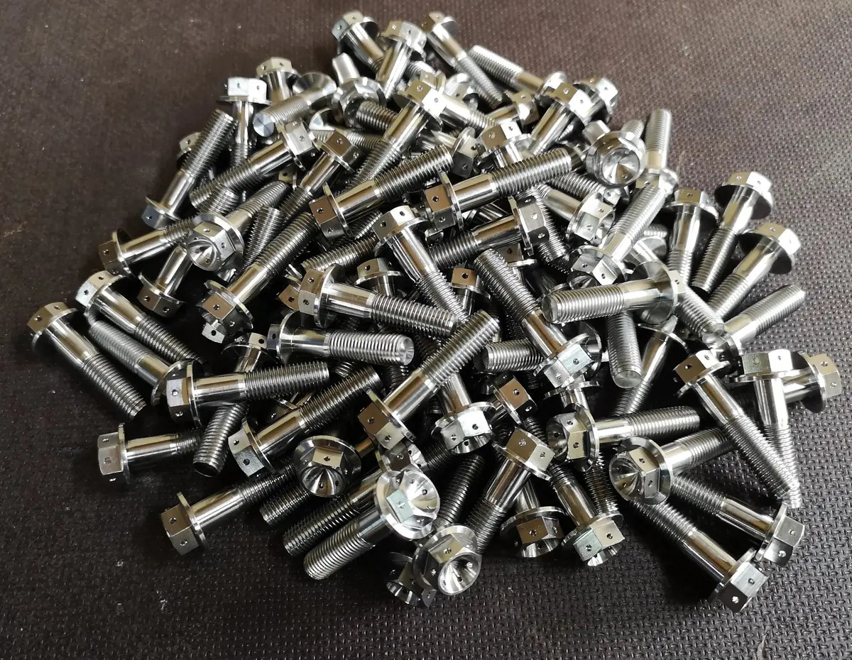 M10x1.25 X 40 Titanium Flange Head Bolt 1