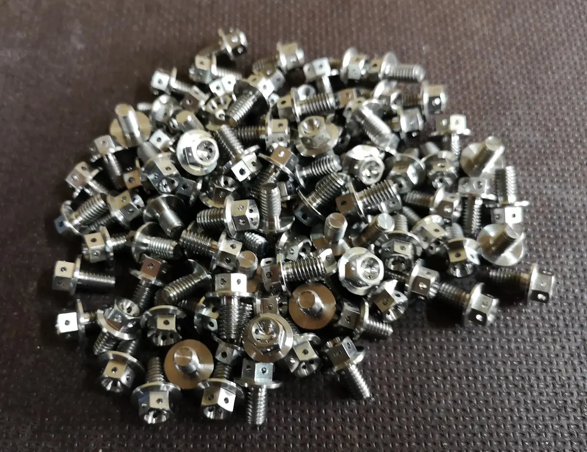 M6x10 Titanium Flange Head Bolt 1