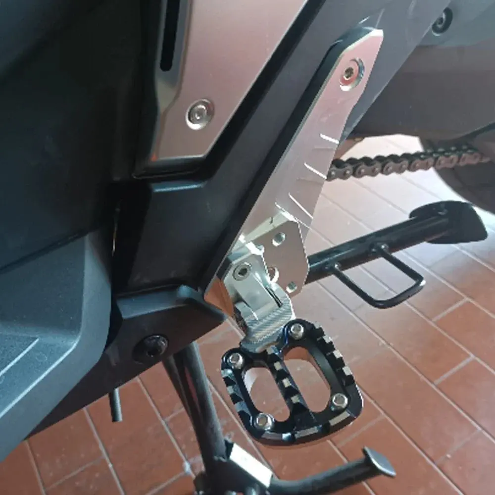 Motorcycle Footrests For Honda Xadv X-Adv 750 Xadv750 2021 2022 2023 Foot Pegs Aluminum Alloy Rear Pedals Foot Stand Folding Kit 1