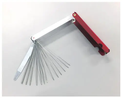 Bikemaster Carburetor Jet Cleaning Tool – 13‑Piece Wire Set With Aluminum Case 1