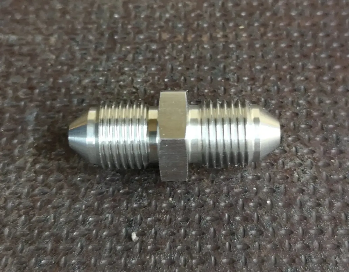 M10x1 Male Male Brake Fitting 1