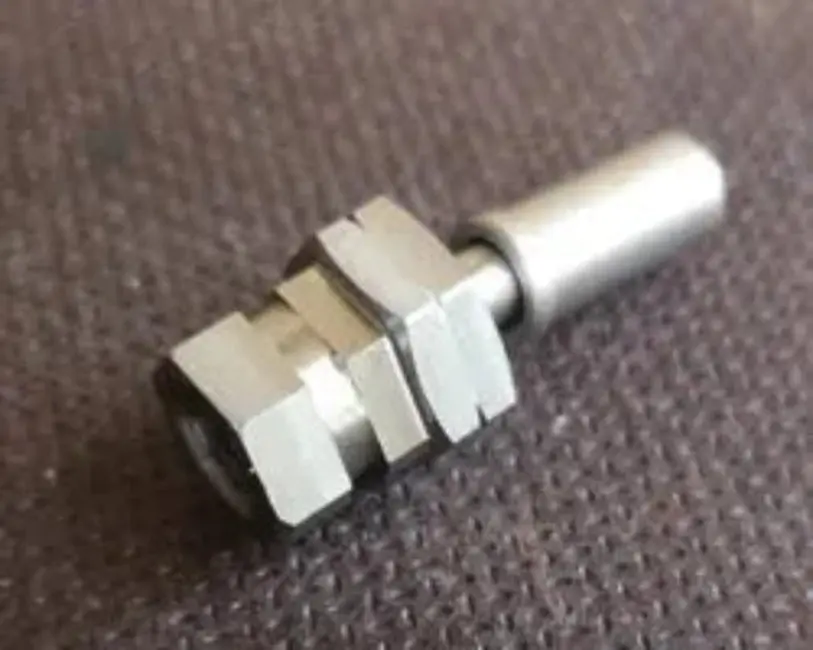 M10x1 Female Circlip Groove Swivel Vag / Ford 1