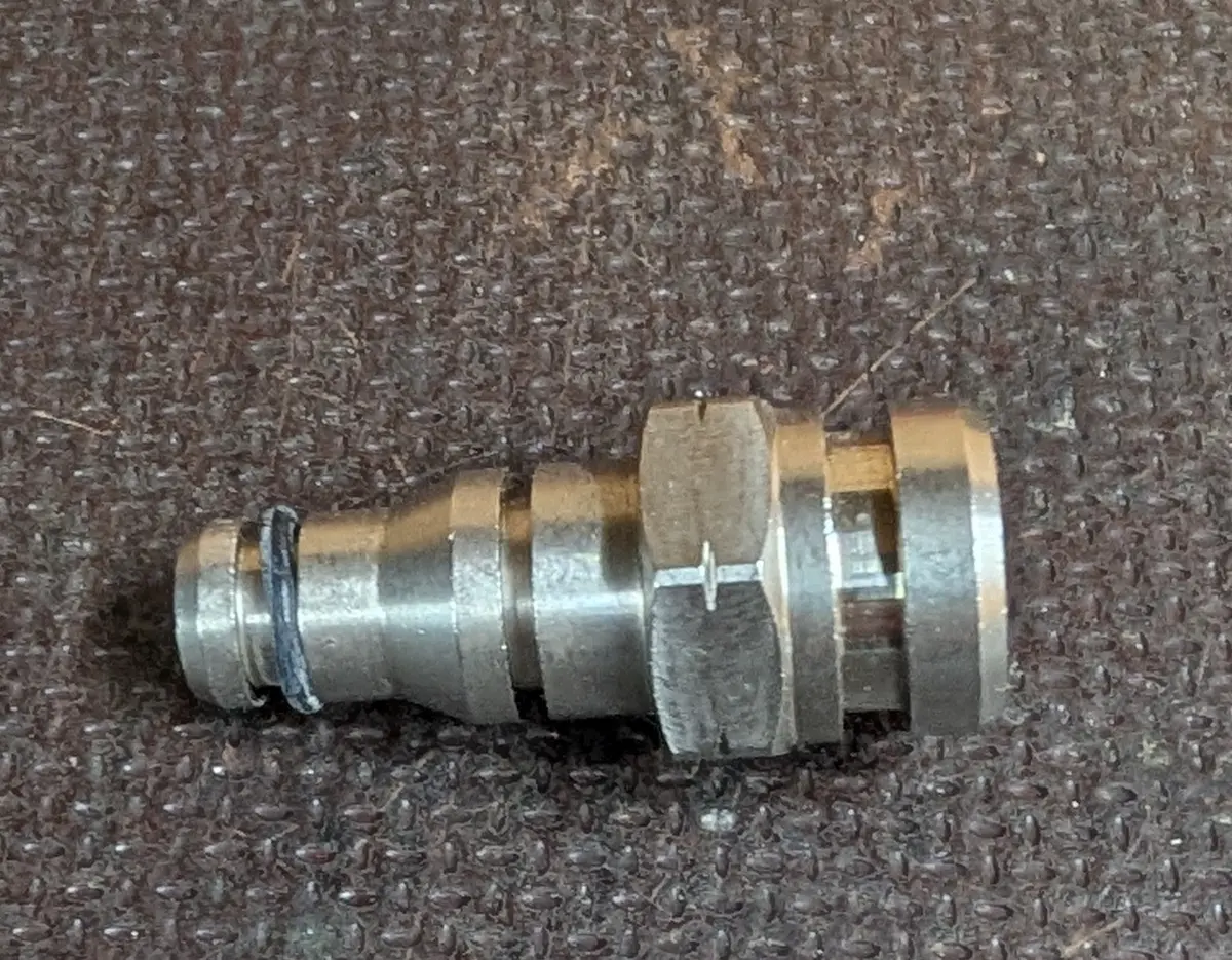 Clutch Fitting To M10x1 Female 1