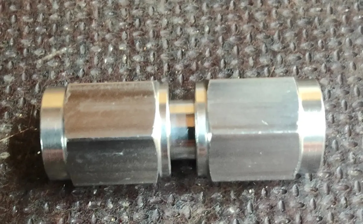 3/8 Unf Stainless Steel Female Swivel Union Fitting 1