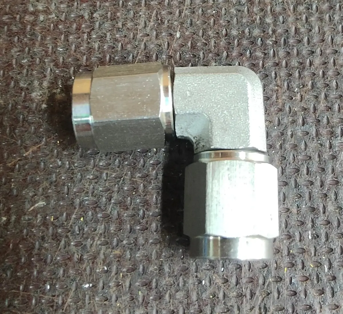 3/8 Unf Stainless Steel Female Swivel 90° Fitting 1