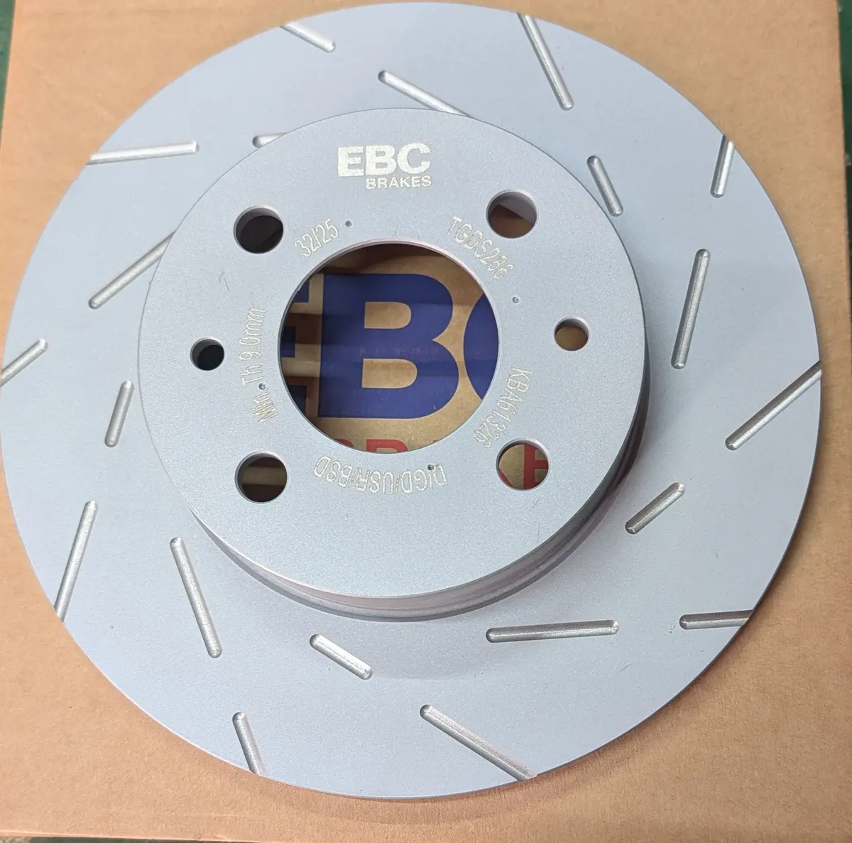 Abarth 500 / 595 Ebc Slotted Rear Brake Discs 1