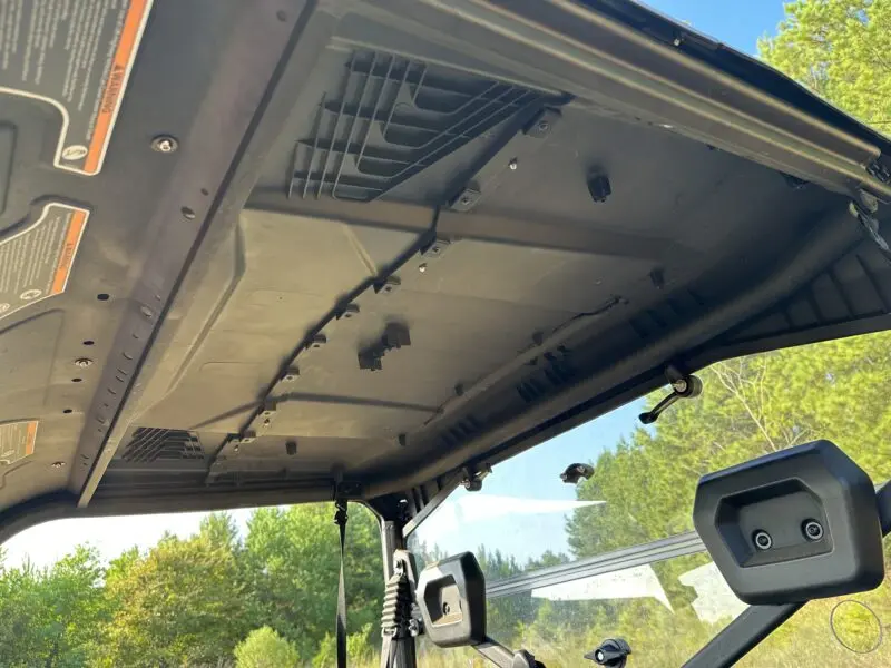 Seizmik 2 Piece Hard Plastic Uv Protected Roof Kit For Can-Am Defender 1