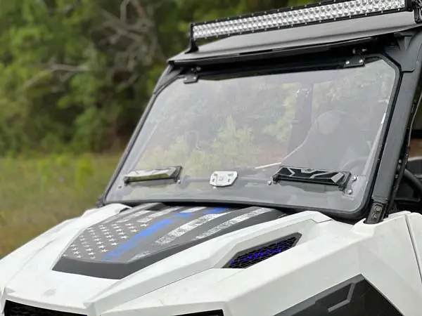 Seizmik Flip-Up Open Versa Vent Windshield (Scratch Resistant Polycarbonate)Fits Polaris General 1000 2 + 4 Seaters 1